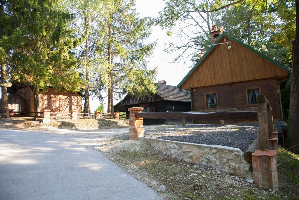Lodge Green Paradise Klanjec Esterno foto