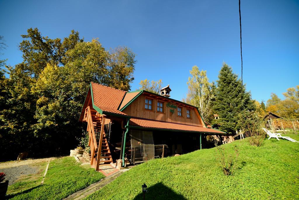 Lodge Green Paradise Klanjec Esterno foto